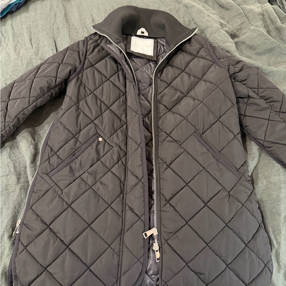 Sosken Black Quilted Women's Puffer Jacket